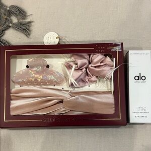 ALO Yoga Blush Hair Accessory Set
